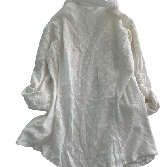 Max Studio.Women’s small white button down shirt with optional button up sleeves - Picture 2 of 3